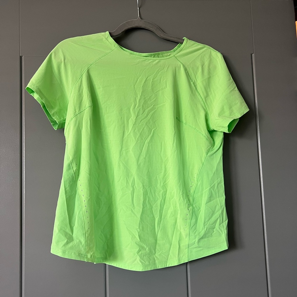 Lulu lemon size 6 running shirt